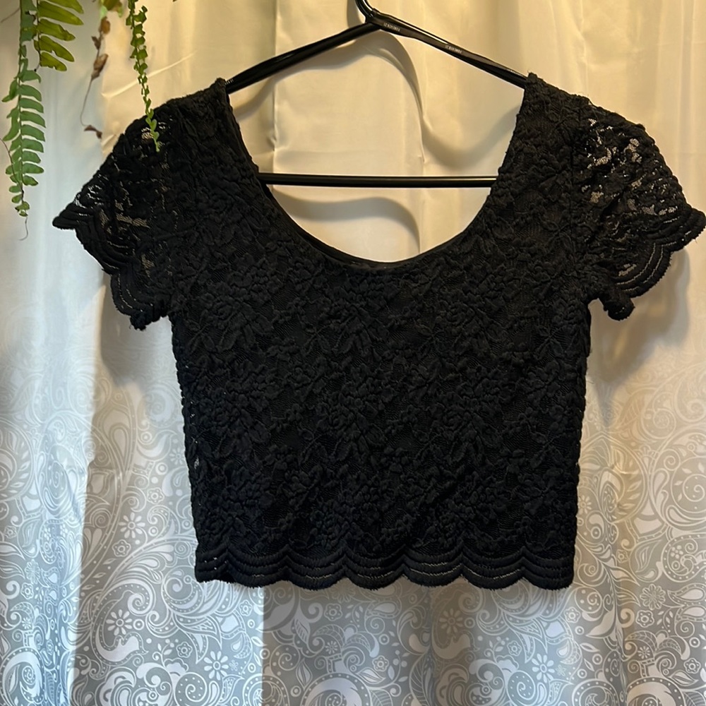 Forever 21 black lace crop top